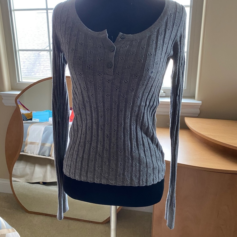 American eagle long sleeves